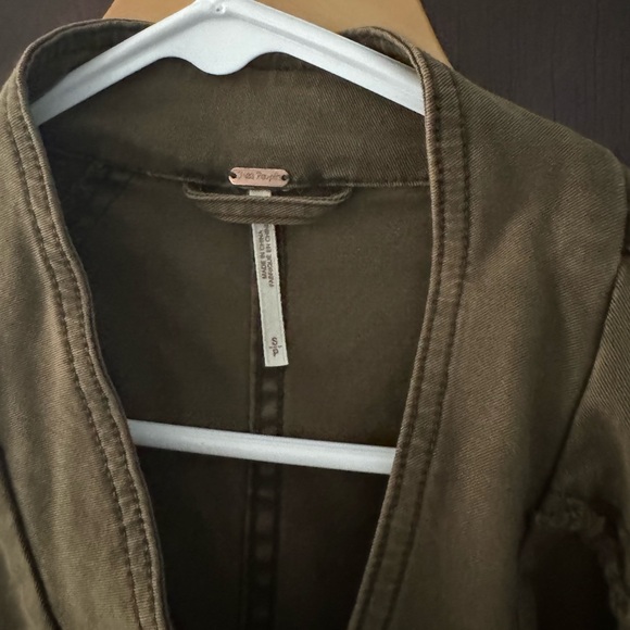 Blazer - Picture 2 of 2